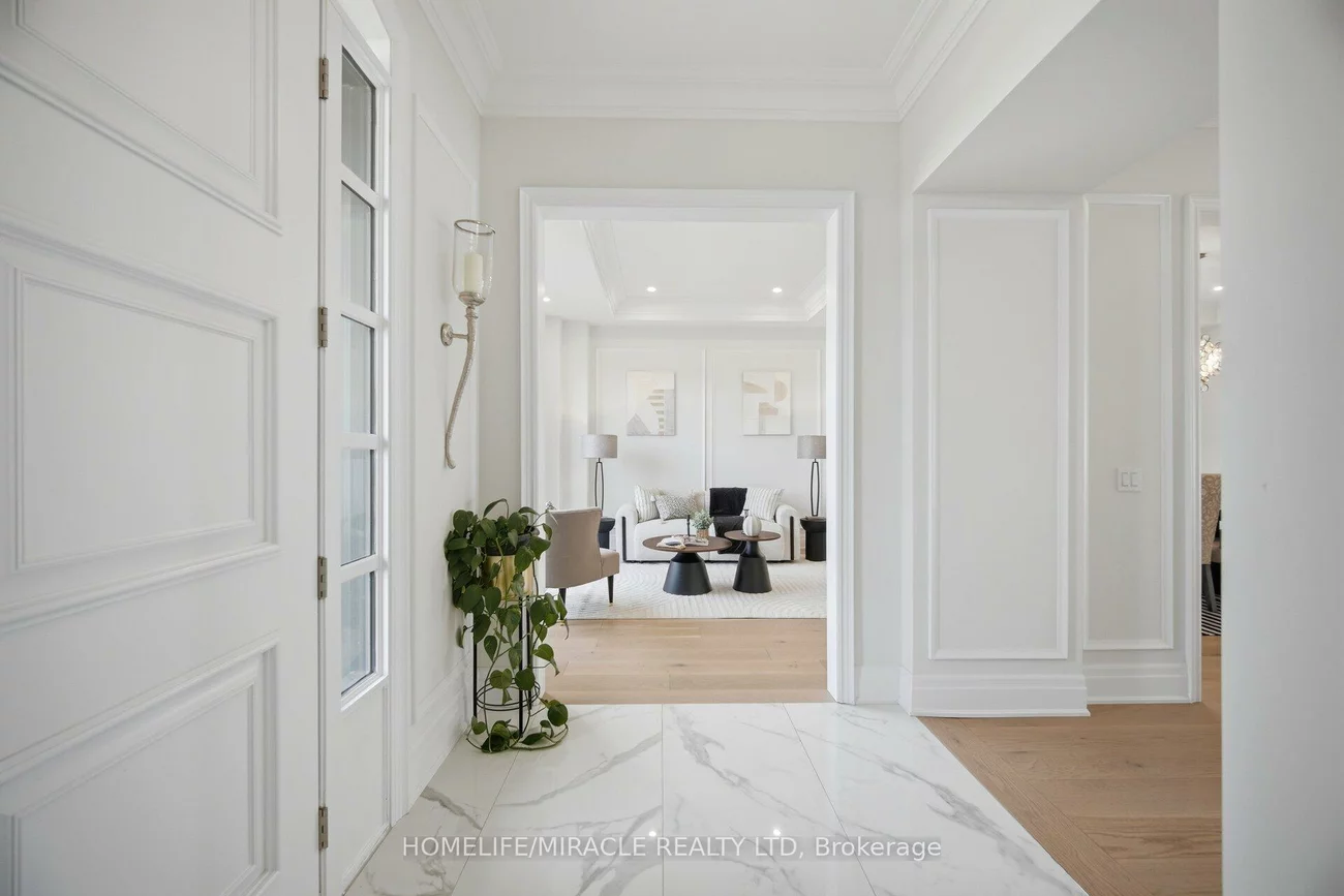225, Prince George, 1017 - SW Southwest, Oakville