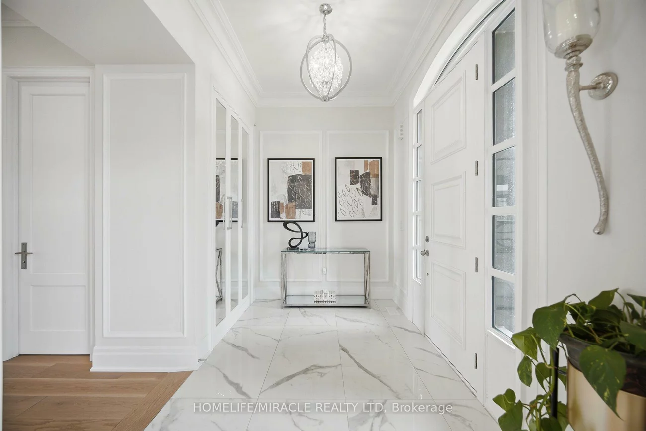 225, Prince George, 1017 - SW Southwest, Oakville