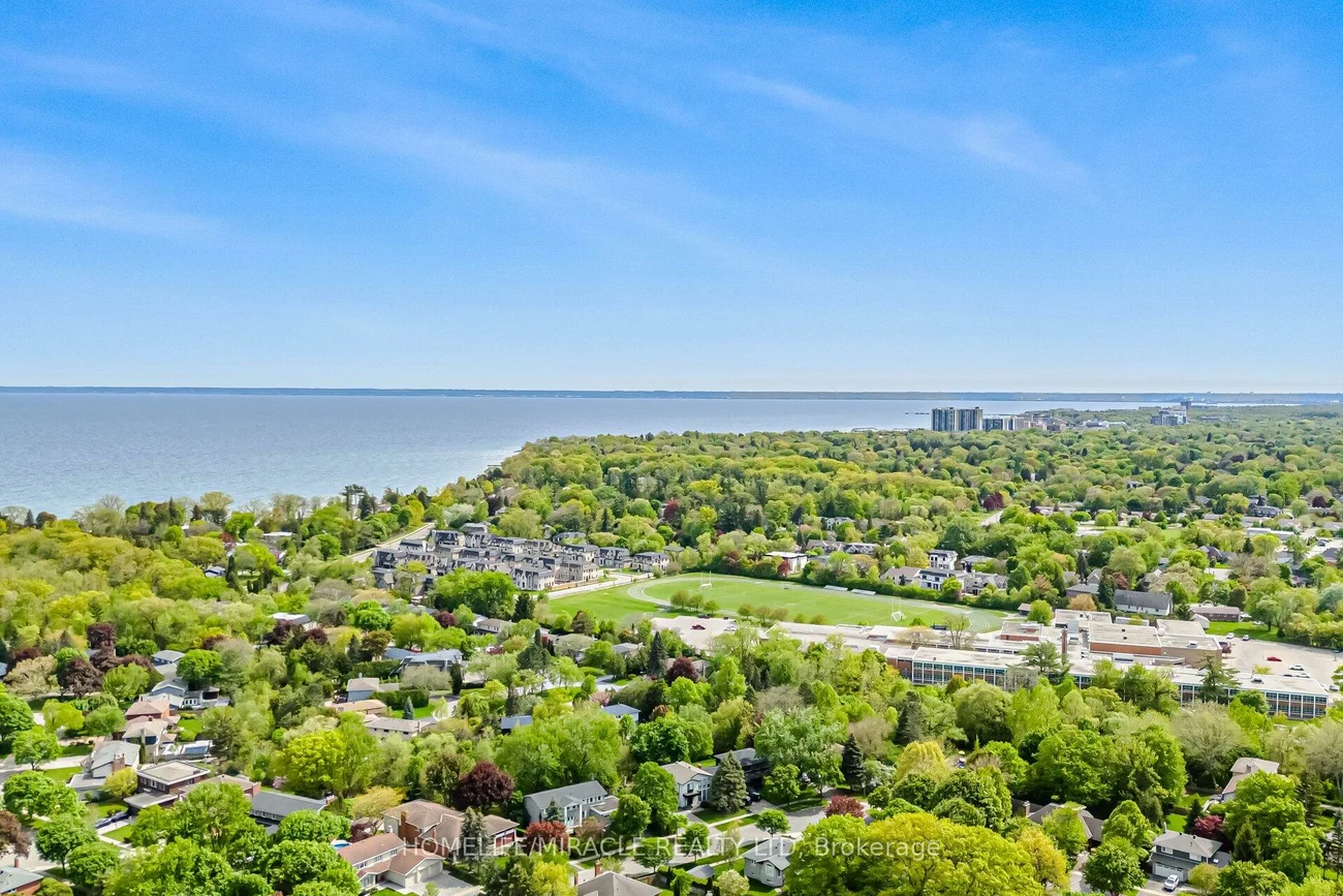 225, Prince George, 1017 - SW Southwest, Oakville