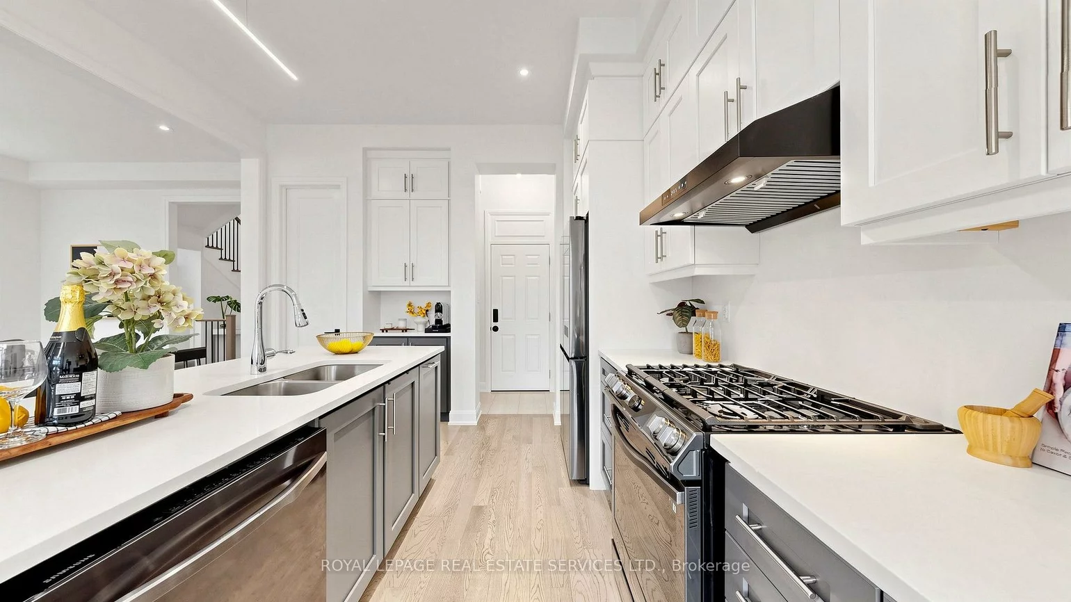 1527, Varelas, 1010 - JM Joshua Meadows, Oakville