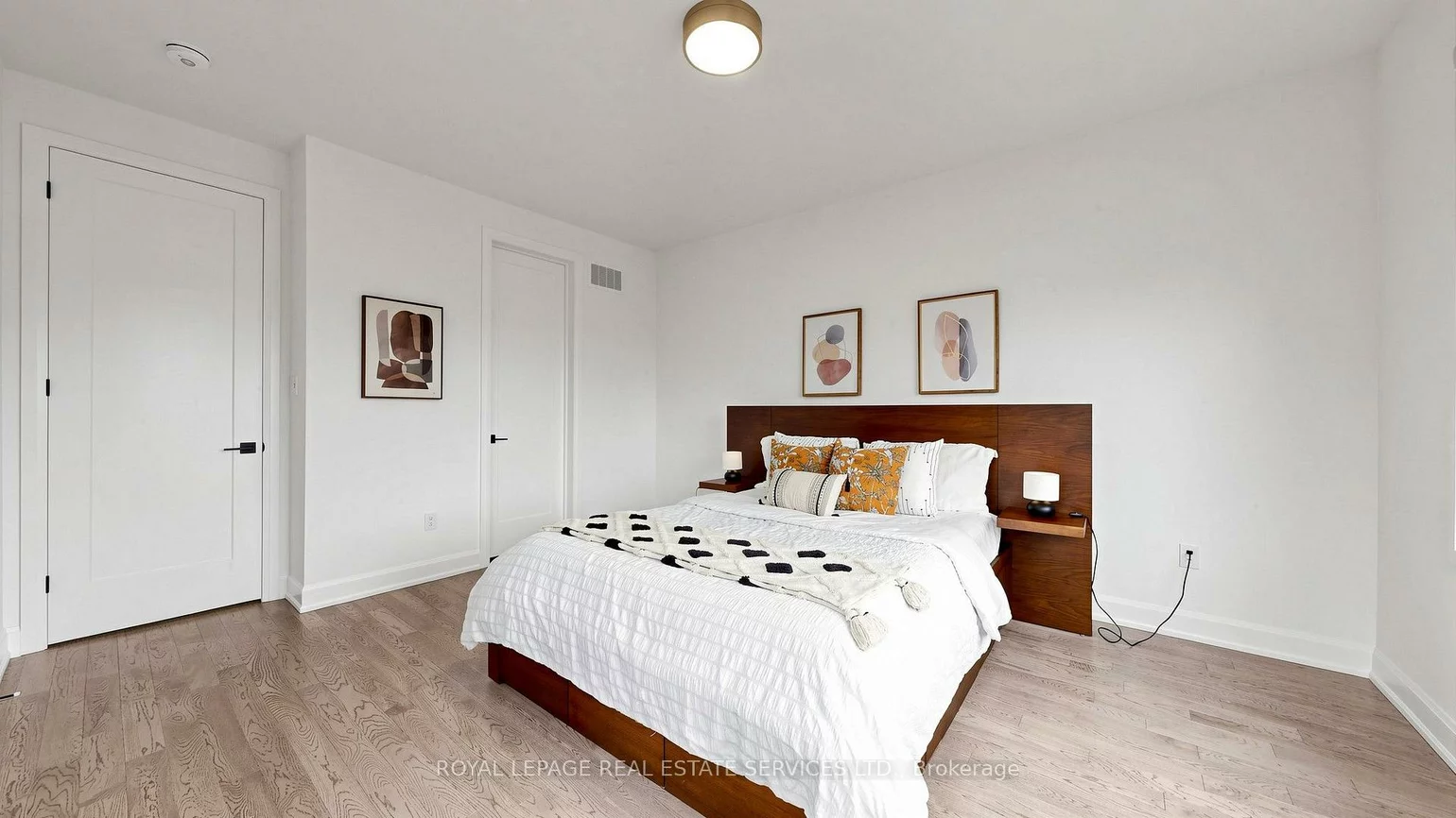 1527, Varelas, 1010 - JM Joshua Meadows, Oakville