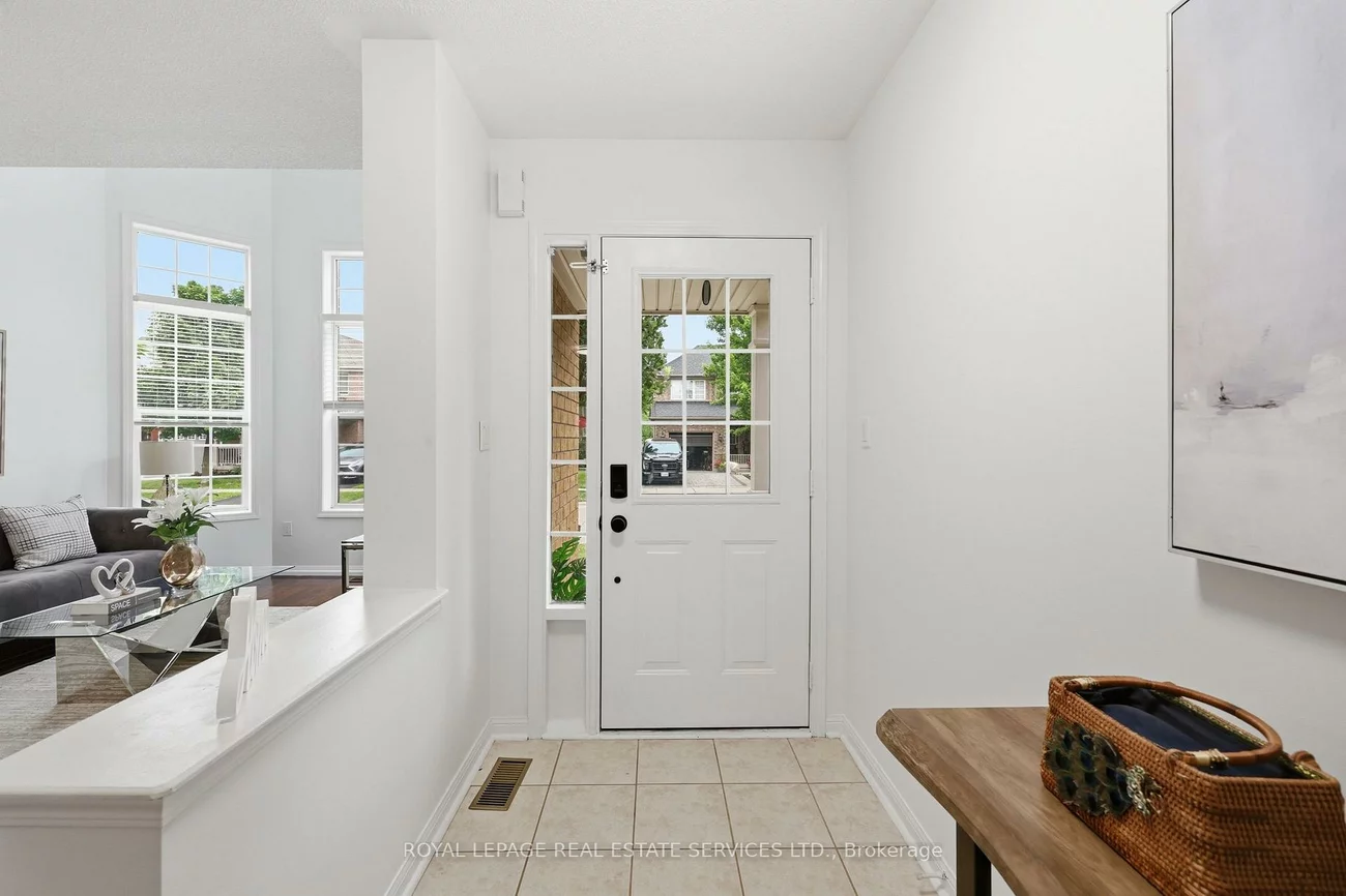 2382, Falkland, 1022 - WT West Oak Trails, Oakville