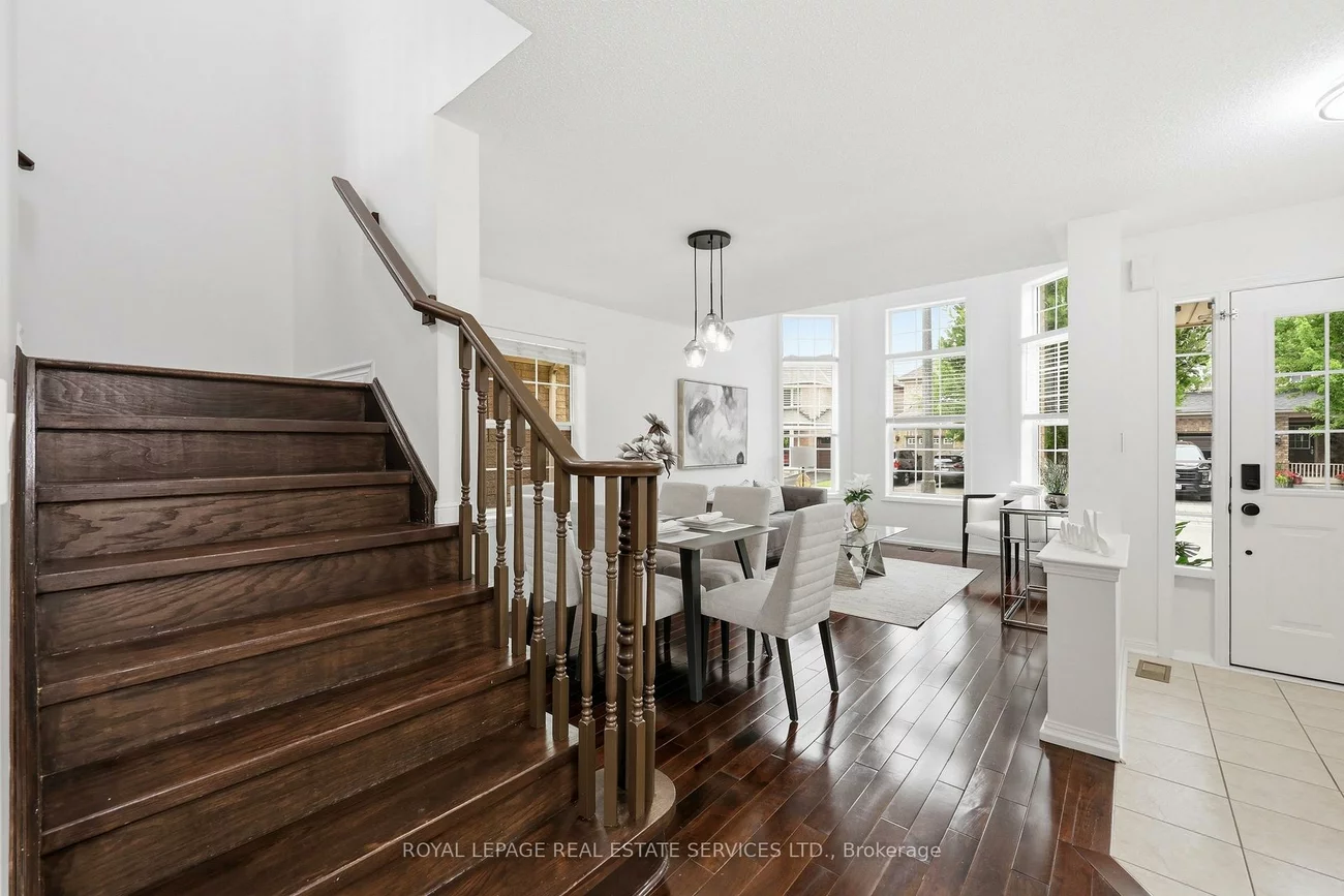 2382, Falkland, 1022 - WT West Oak Trails, Oakville