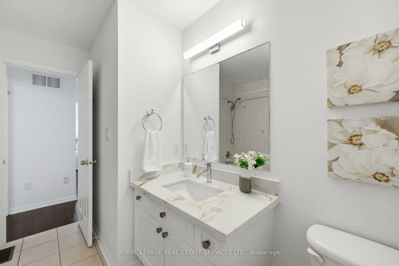 2382, Falkland, 1022 - WT West Oak Trails, Oakville