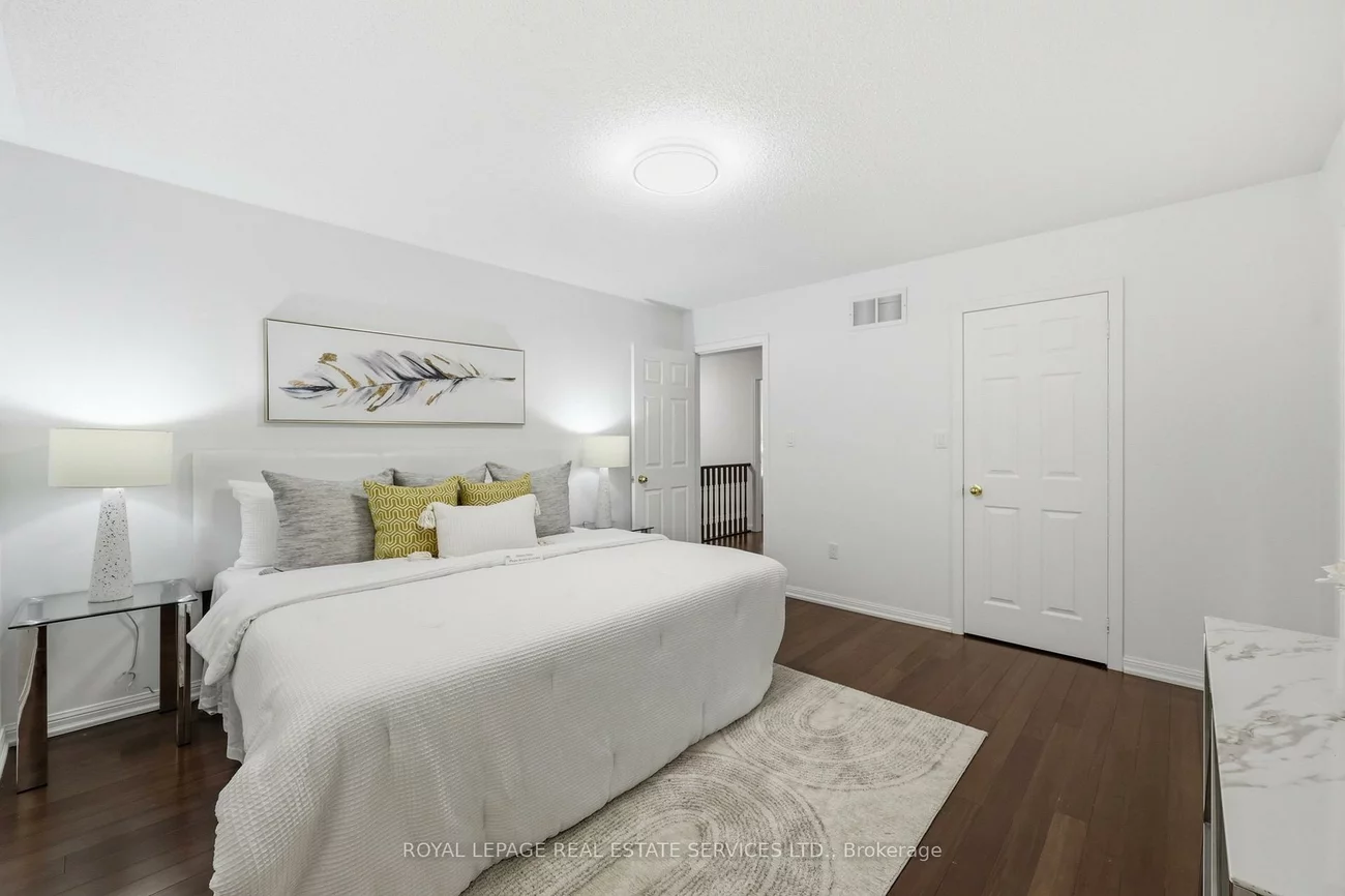 2382, Falkland, 1022 - WT West Oak Trails, Oakville
