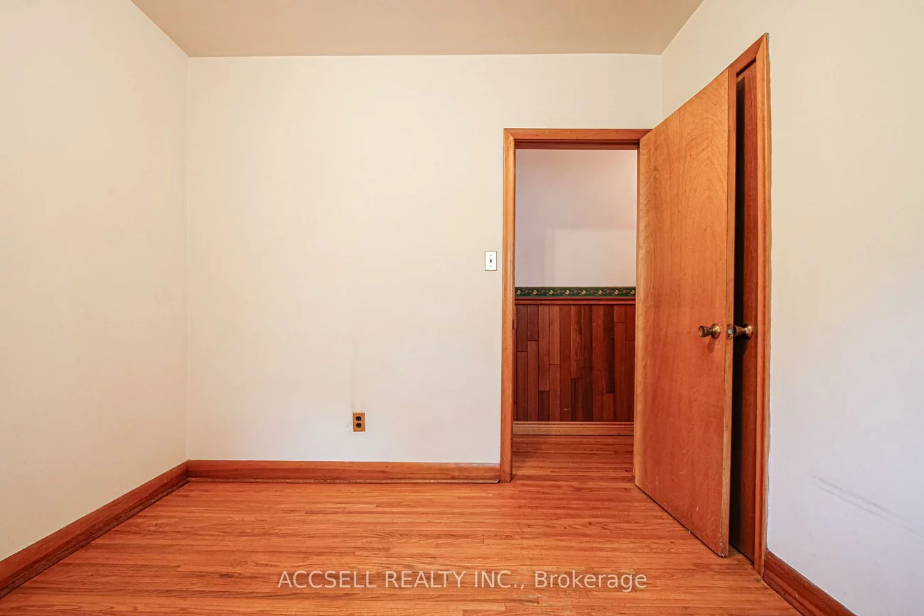 1358, Sedgewick, 1017 - SW Southwest, Oakville