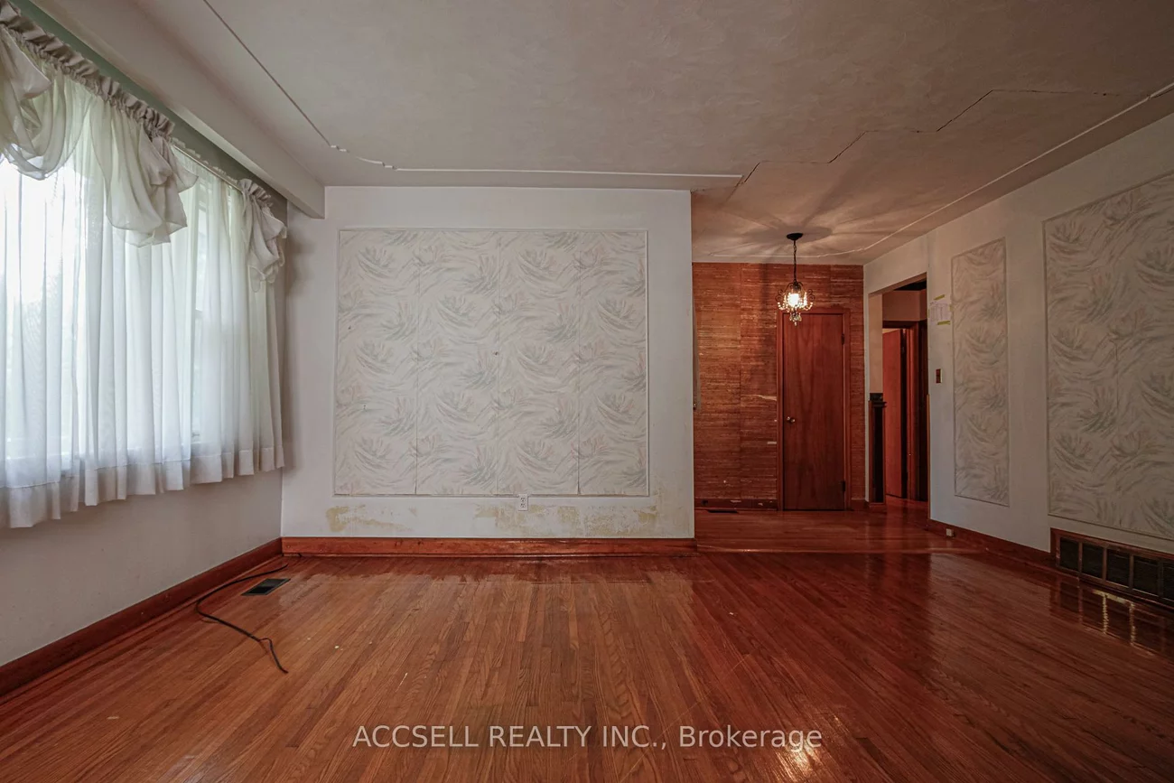 1358, Sedgewick, 1017 - SW Southwest, Oakville
