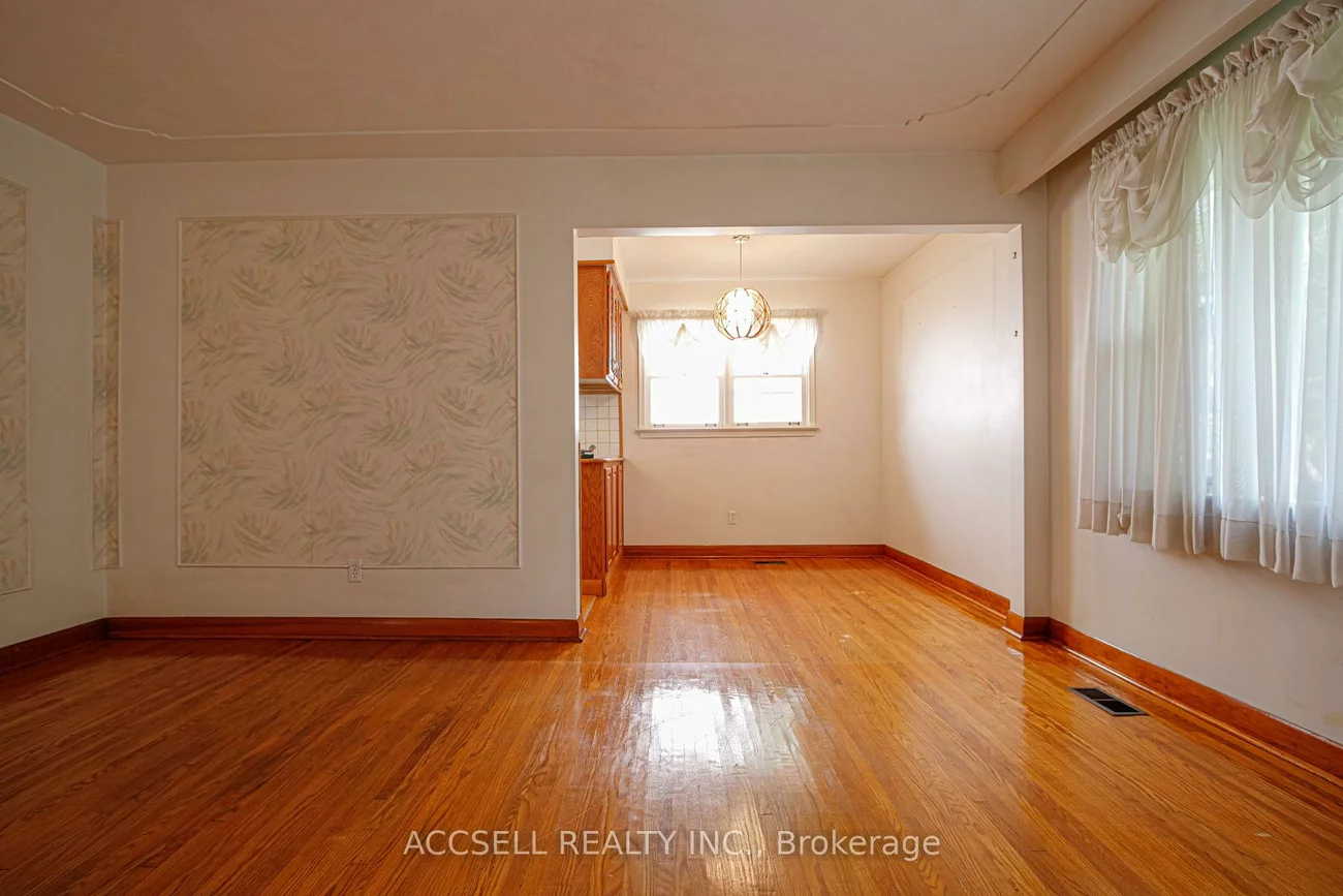 1358, Sedgewick, 1017 - SW Southwest, Oakville