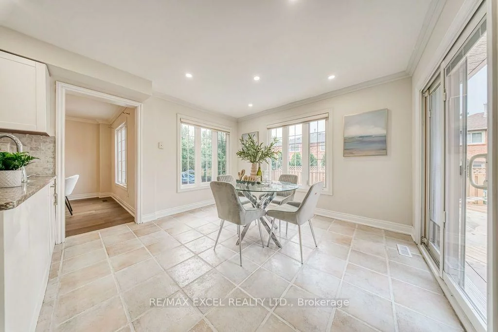 2105, Oakmead, 1015 - RO River Oaks, Oakville