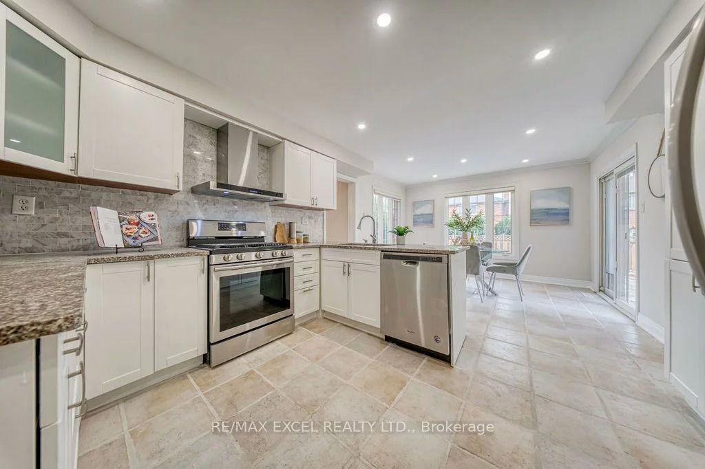 2105, Oakmead, 1015 - RO River Oaks, Oakville