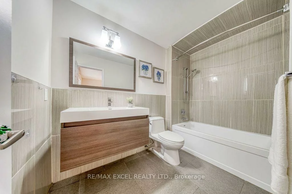 2105, Oakmead, 1015 - RO River Oaks, Oakville