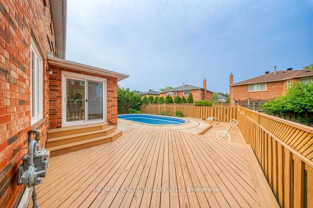 2105, Oakmead, 1015 - RO River Oaks, Oakville