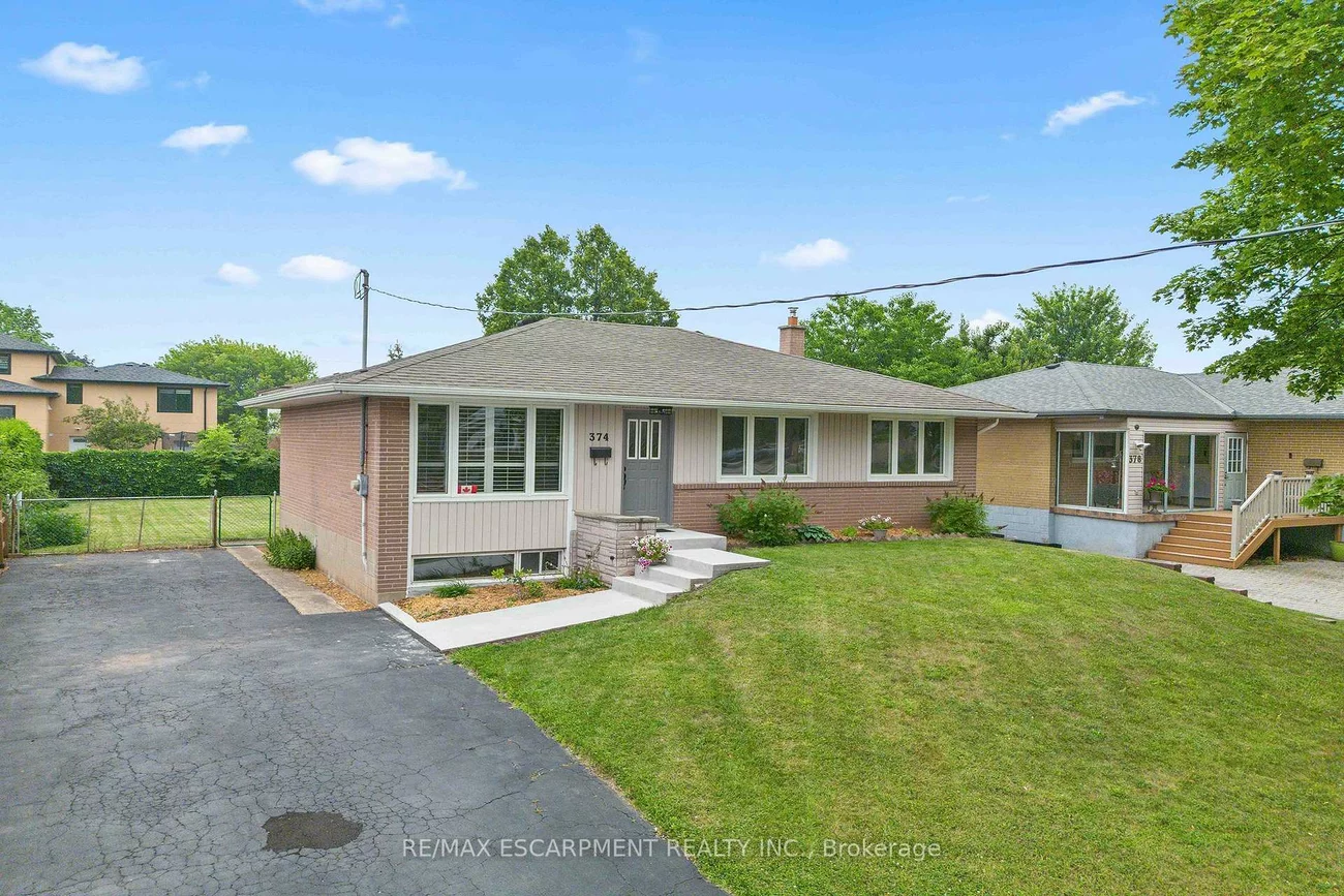 374, ST. AUGUSTINE, 1002 - CO Central, Oakville