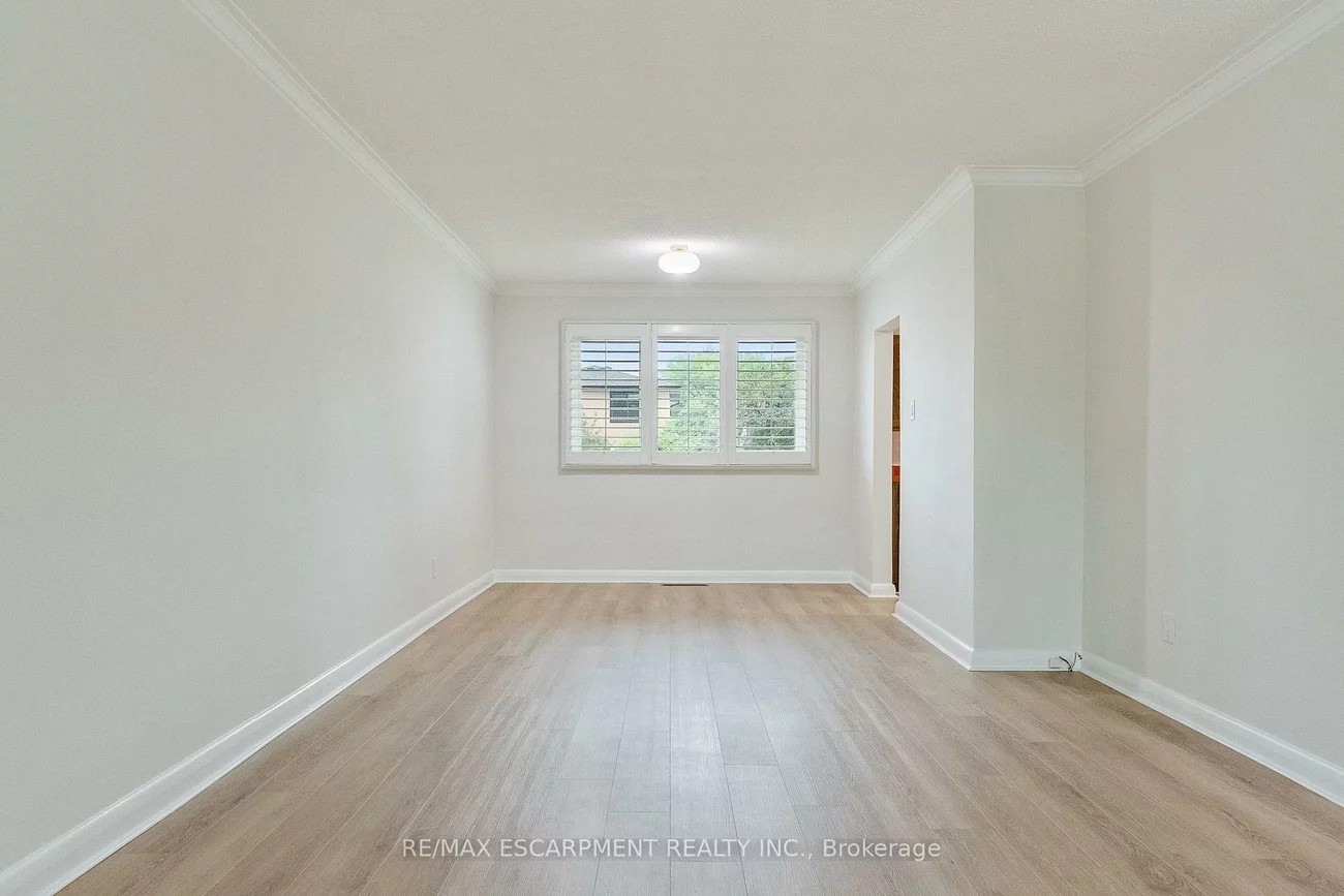 374, ST. AUGUSTINE, 1002 - CO Central, Oakville