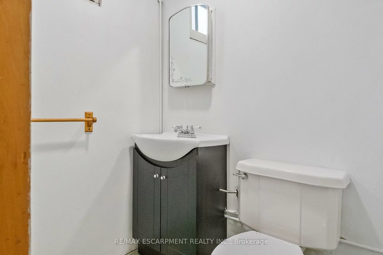 374, ST. AUGUSTINE, 1002 - CO Central, Oakville