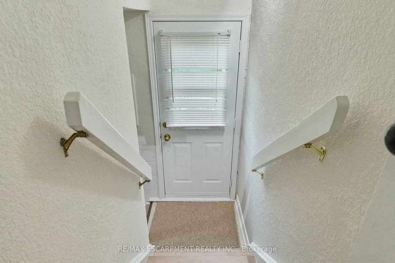 374, ST. AUGUSTINE, 1002 - CO Central, Oakville