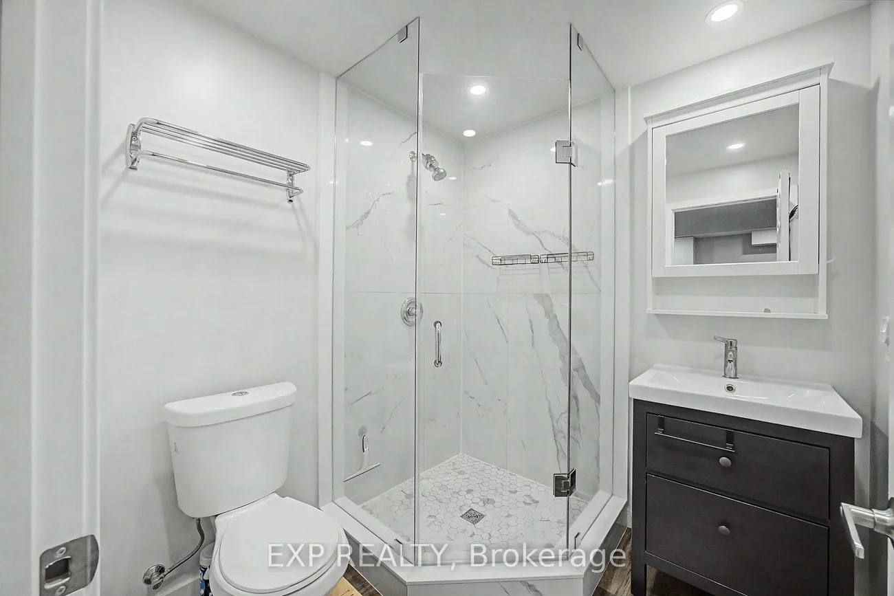 379, Grovehill, 1015 - RO River Oaks, Oakville