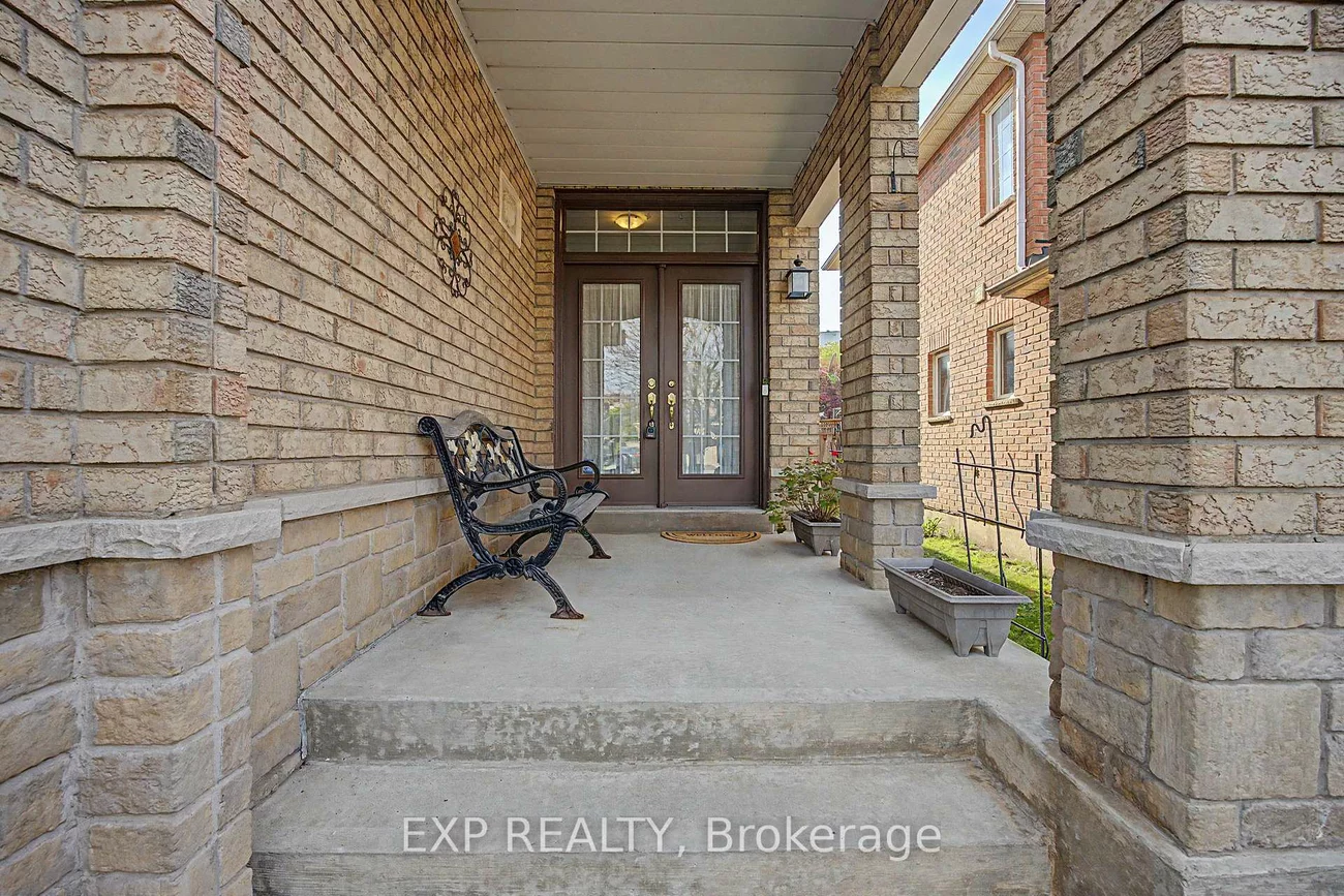 379, Grovehill, 1015 - RO River Oaks, Oakville