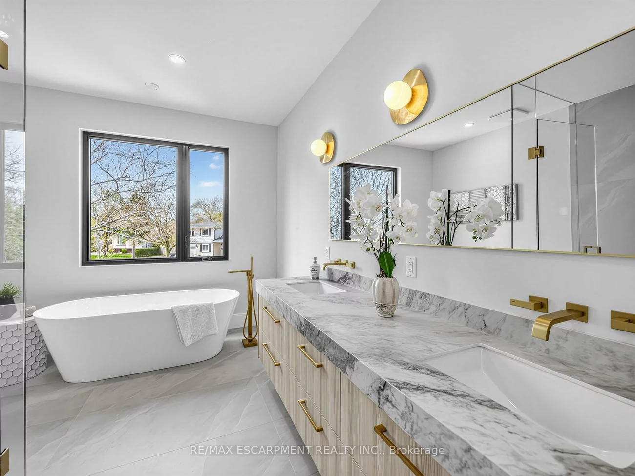 2488, Bridge, 1020 - WO West, Oakville