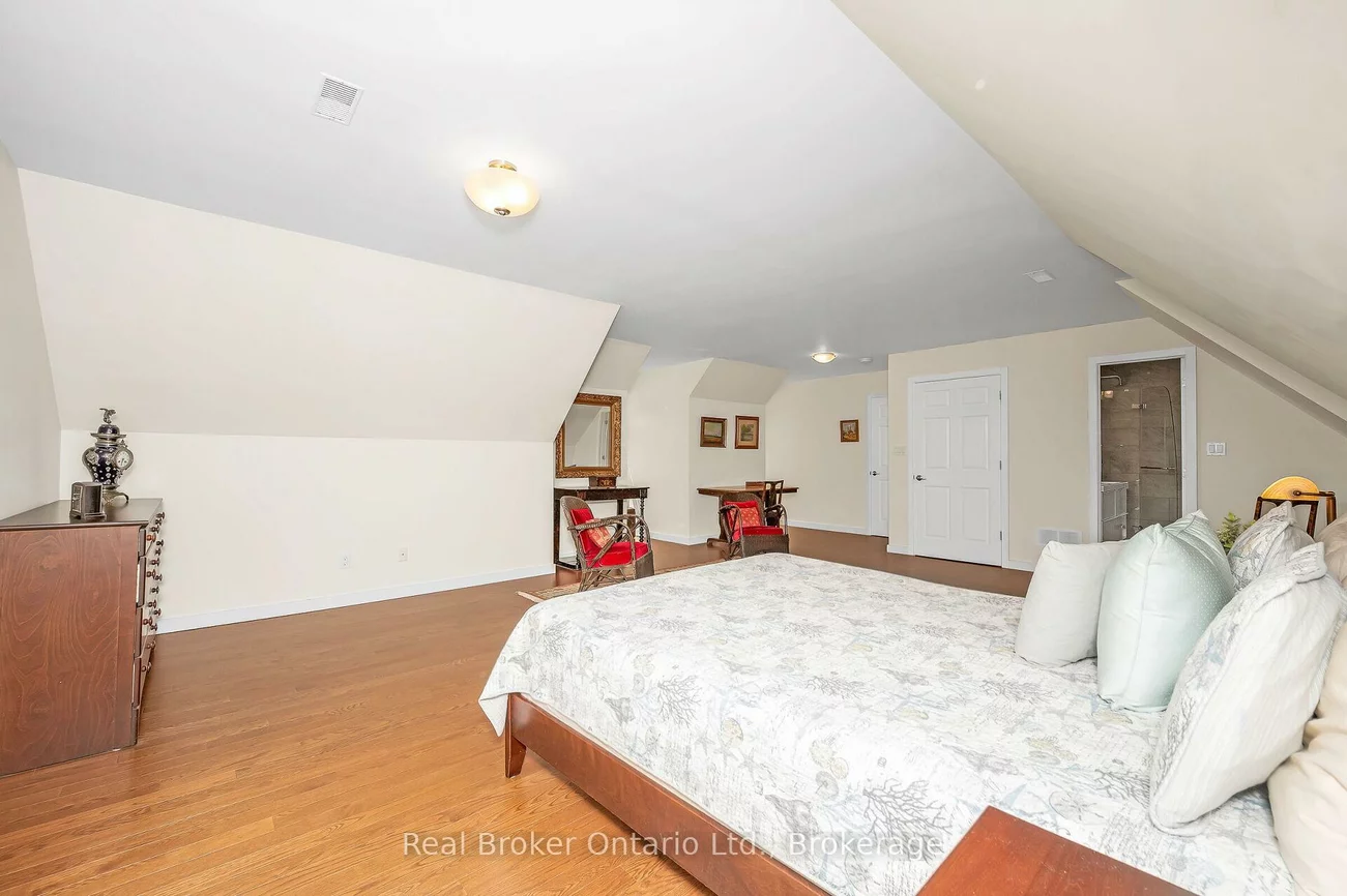 285, Surrey, 1001 - BR Bronte, Oakville