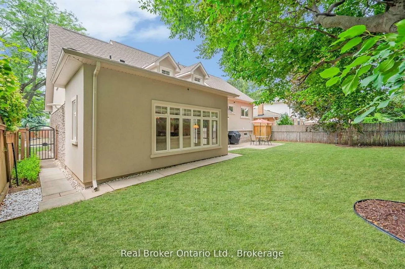 285, Surrey, 1001 - BR Bronte, Oakville
