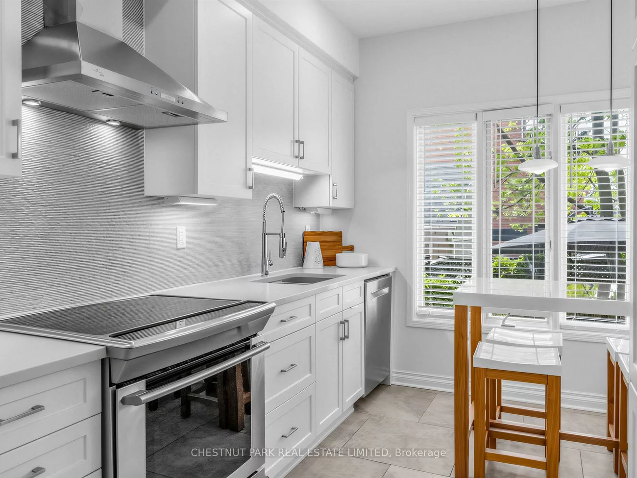 24, The Greenery, 1015 - RO River Oaks, Oakville