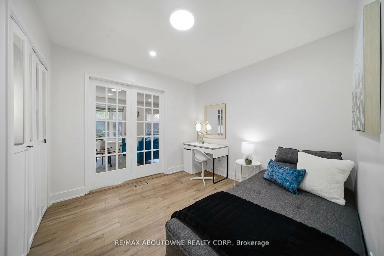 2066, Rebecca, 1001 - BR Bronte, Oakville