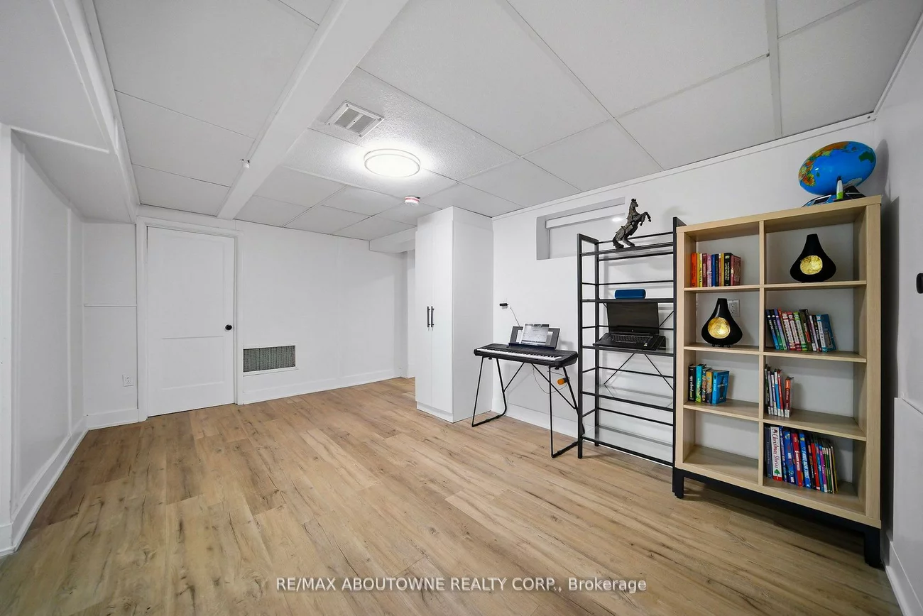 2066, Rebecca, 1001 - BR Bronte, Oakville