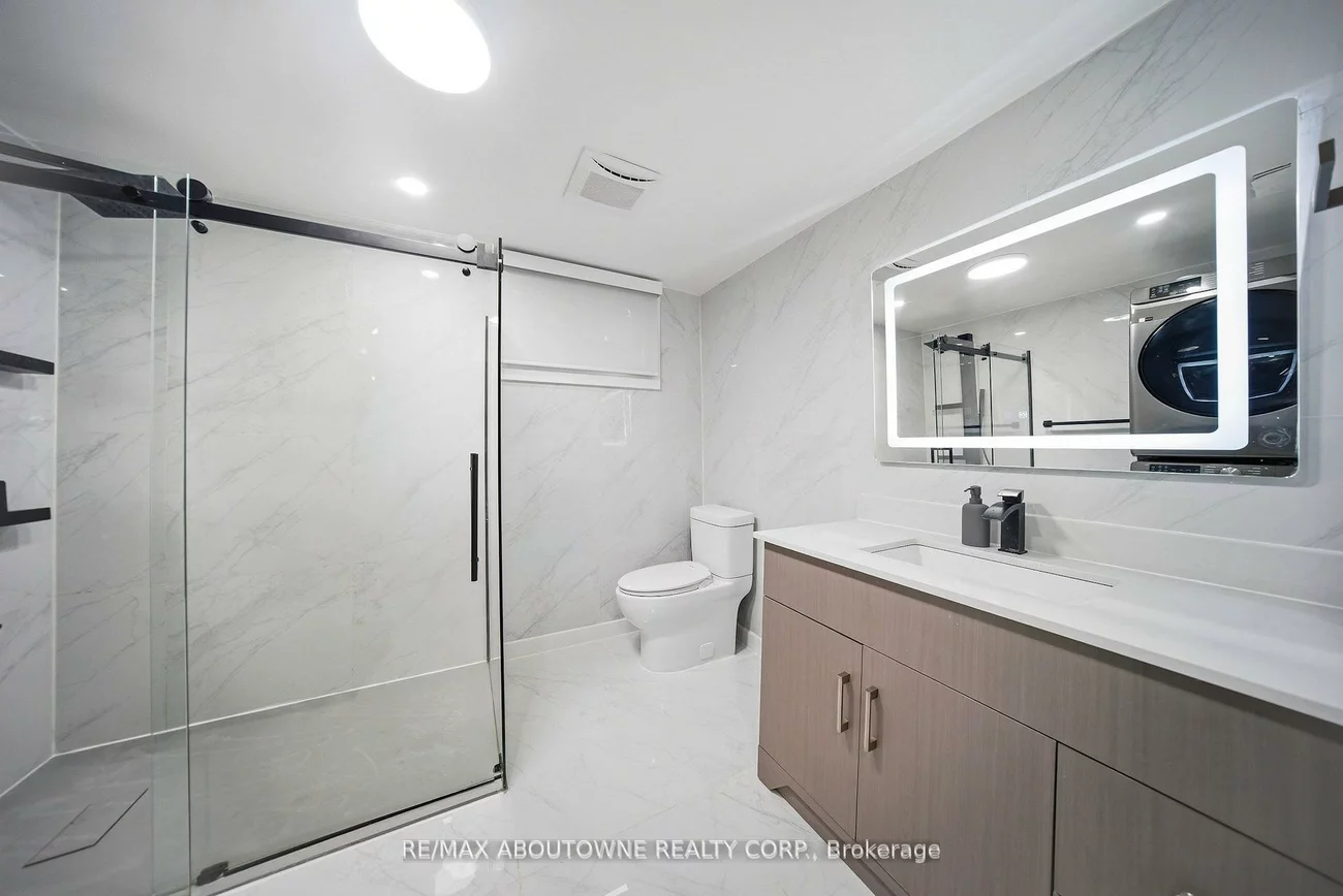 2066, Rebecca, 1001 - BR Bronte, Oakville