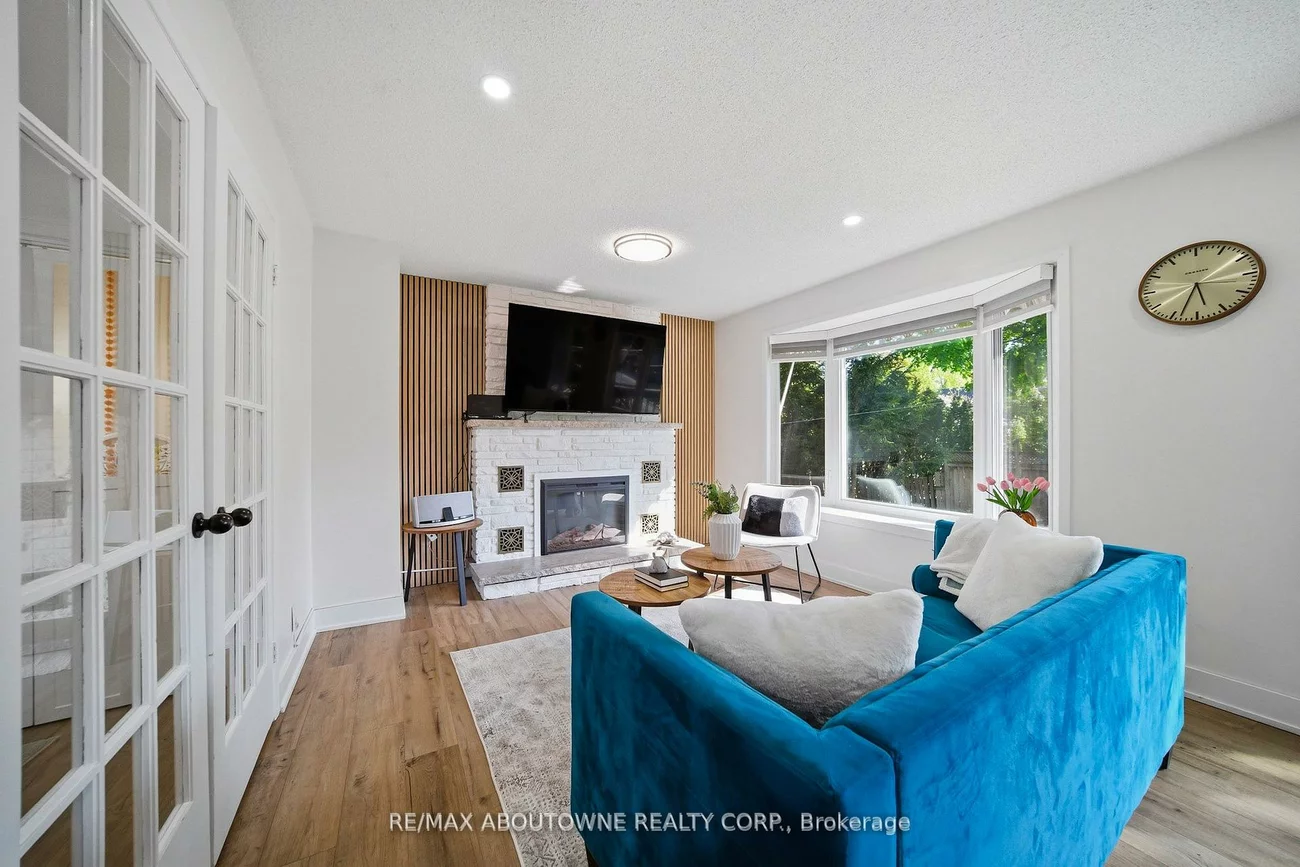 2066, Rebecca, 1001 - BR Bronte, Oakville