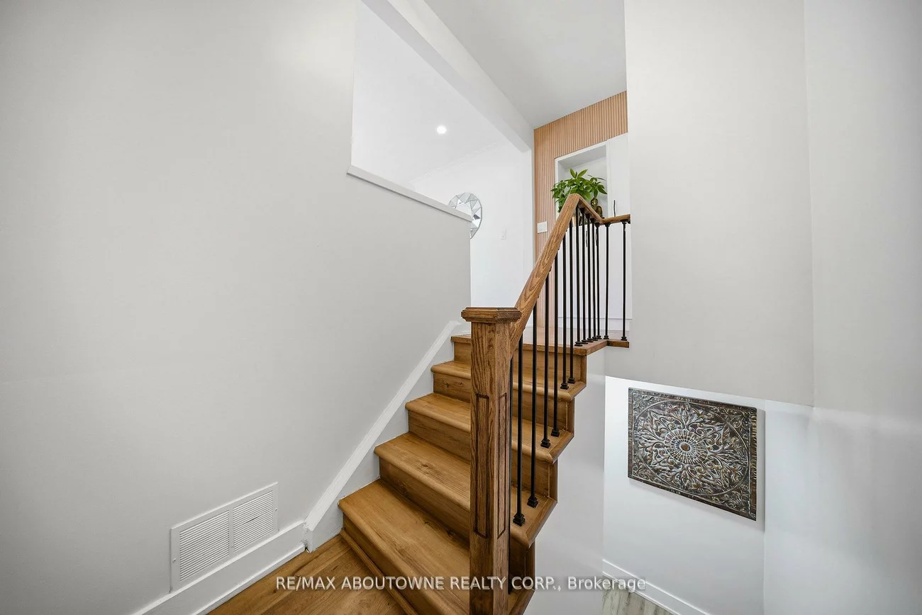 2066, Rebecca, 1001 - BR Bronte, Oakville