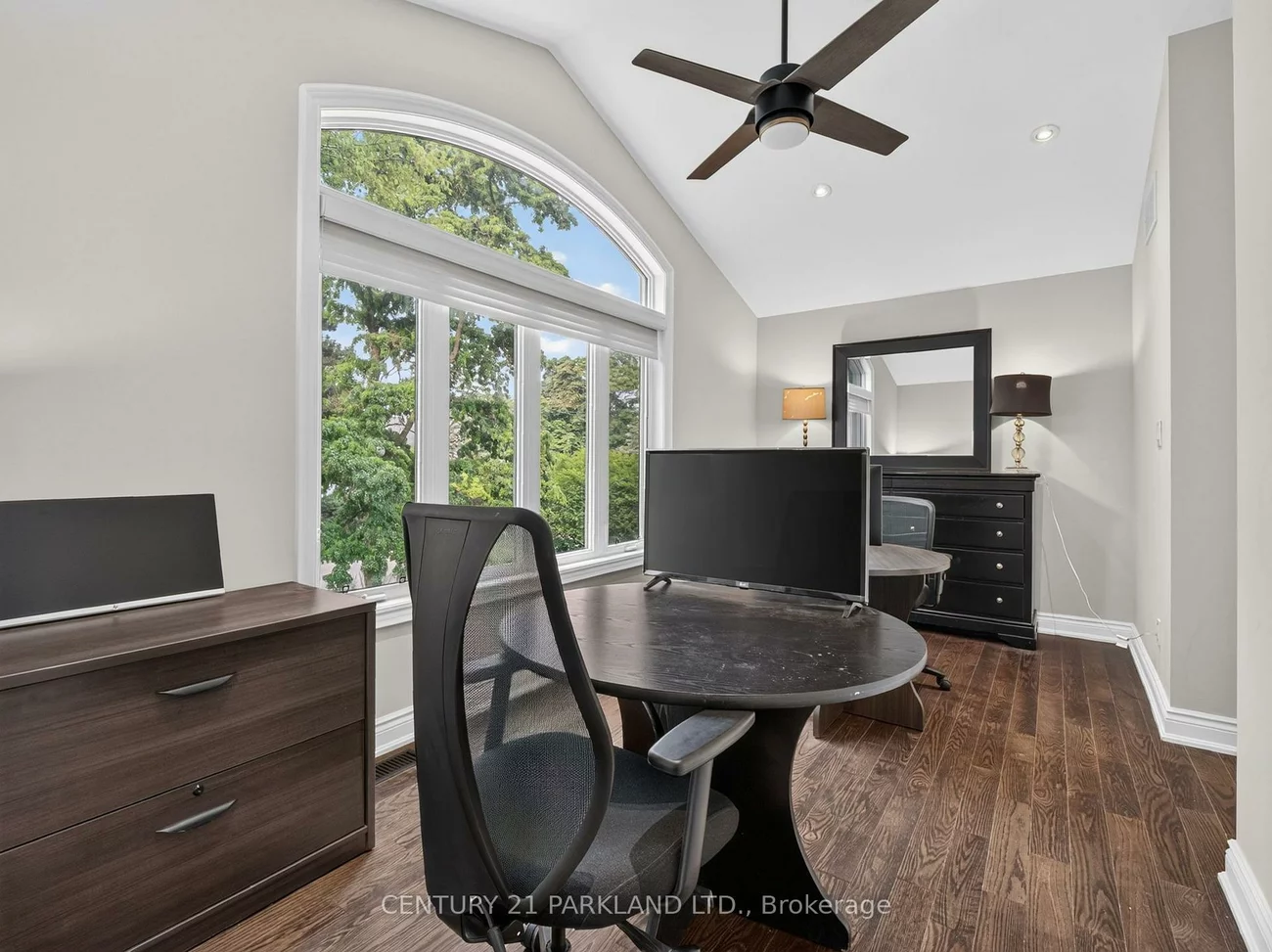 1302, Hillview, 1005 - FA Falgarwood, Oakville