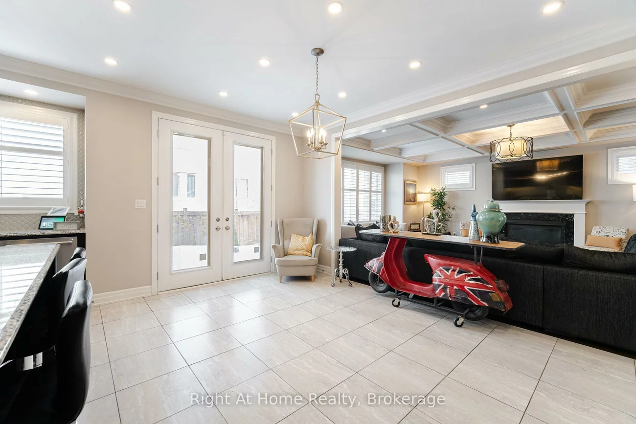 3318, Charles Biggar, 1008 - GO Glenorchy, Oakville