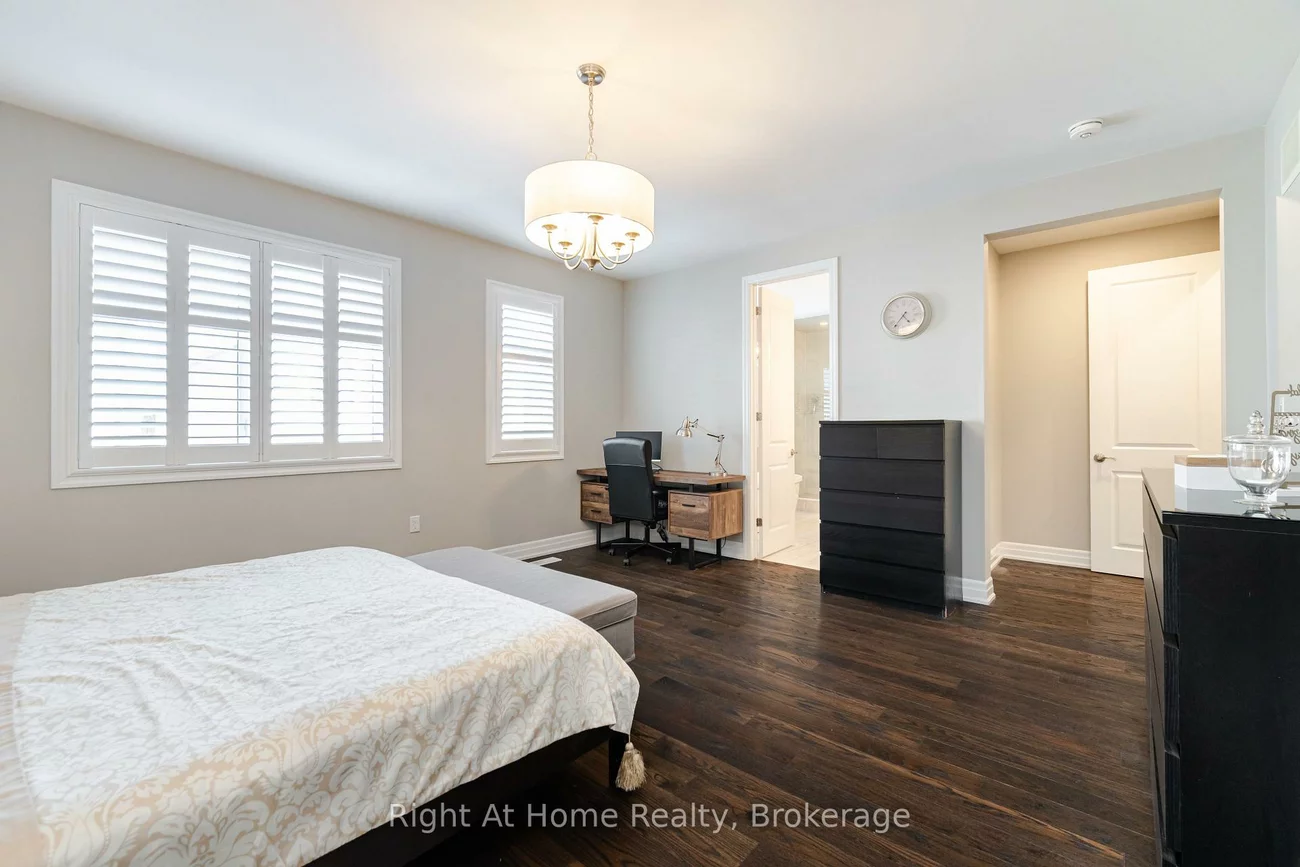 3318, Charles Biggar, 1008 - GO Glenorchy, Oakville
