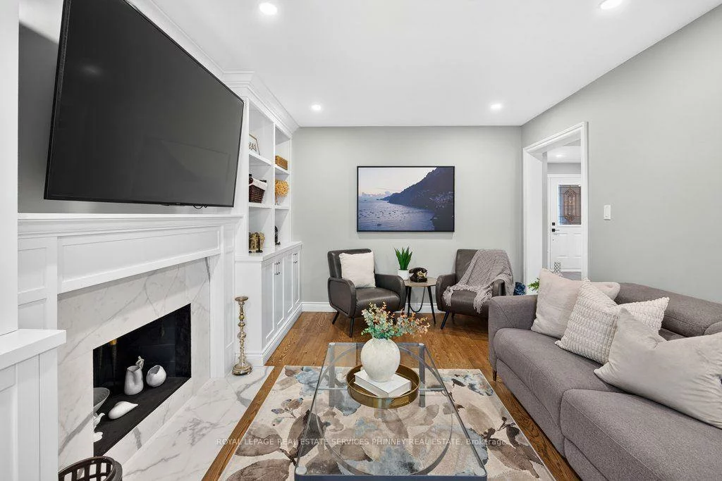 2175, Margot, 1015 - RO River Oaks, Oakville