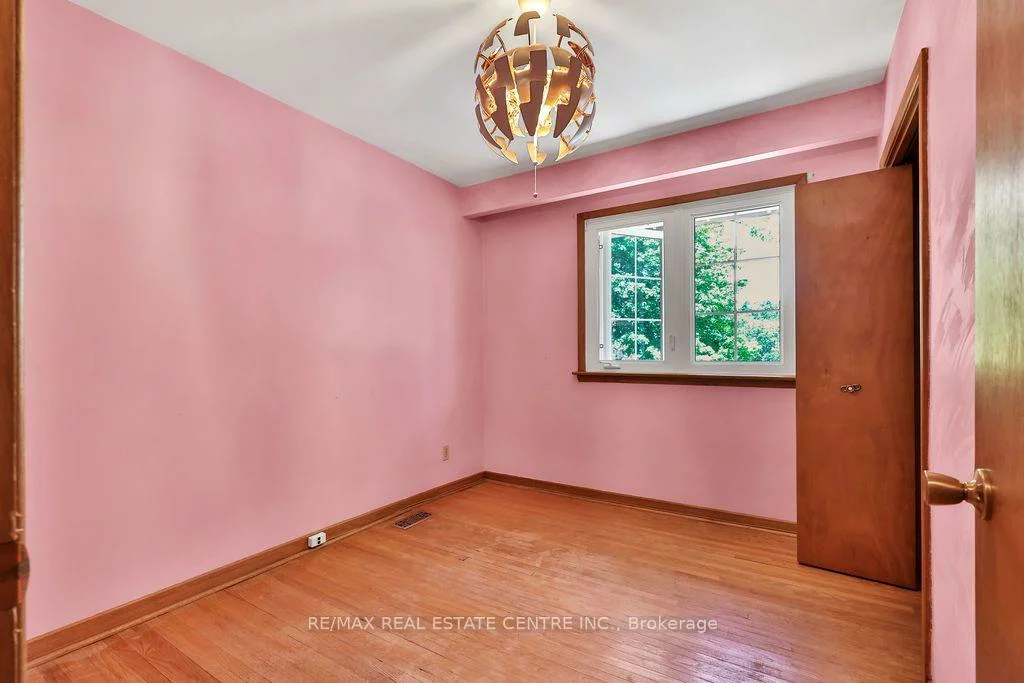 131, Mayfield, 1003 - CP College Park, Oakville
