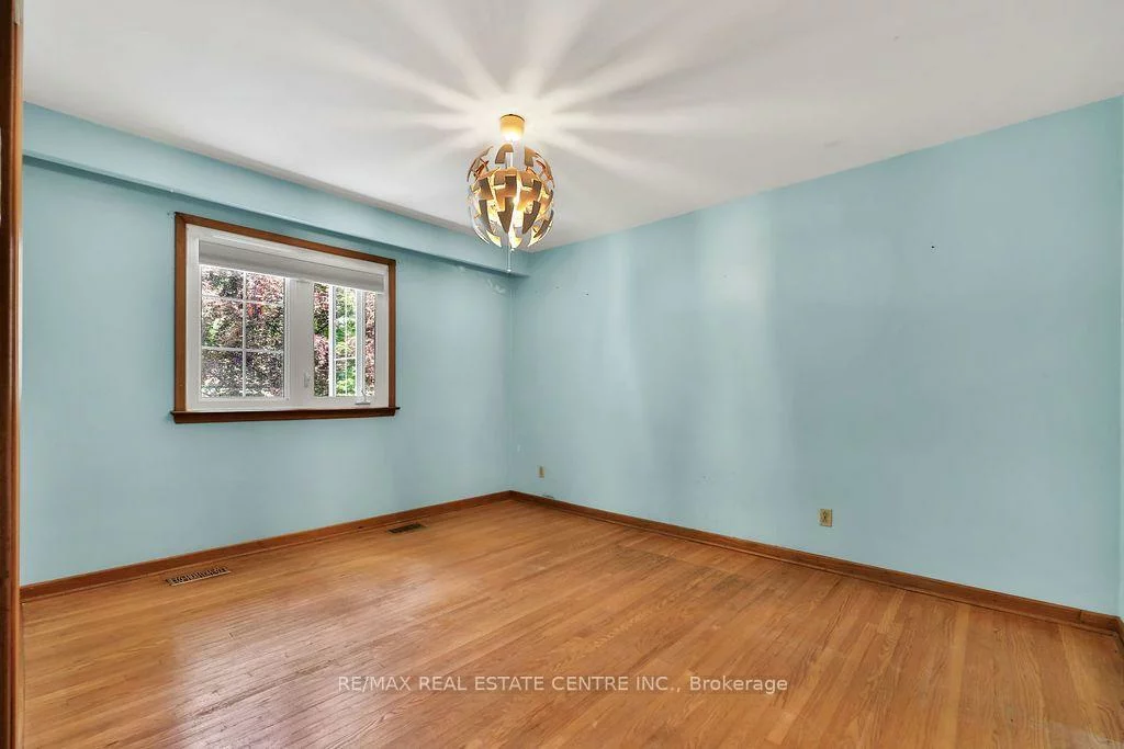 131, Mayfield, 1003 - CP College Park, Oakville
