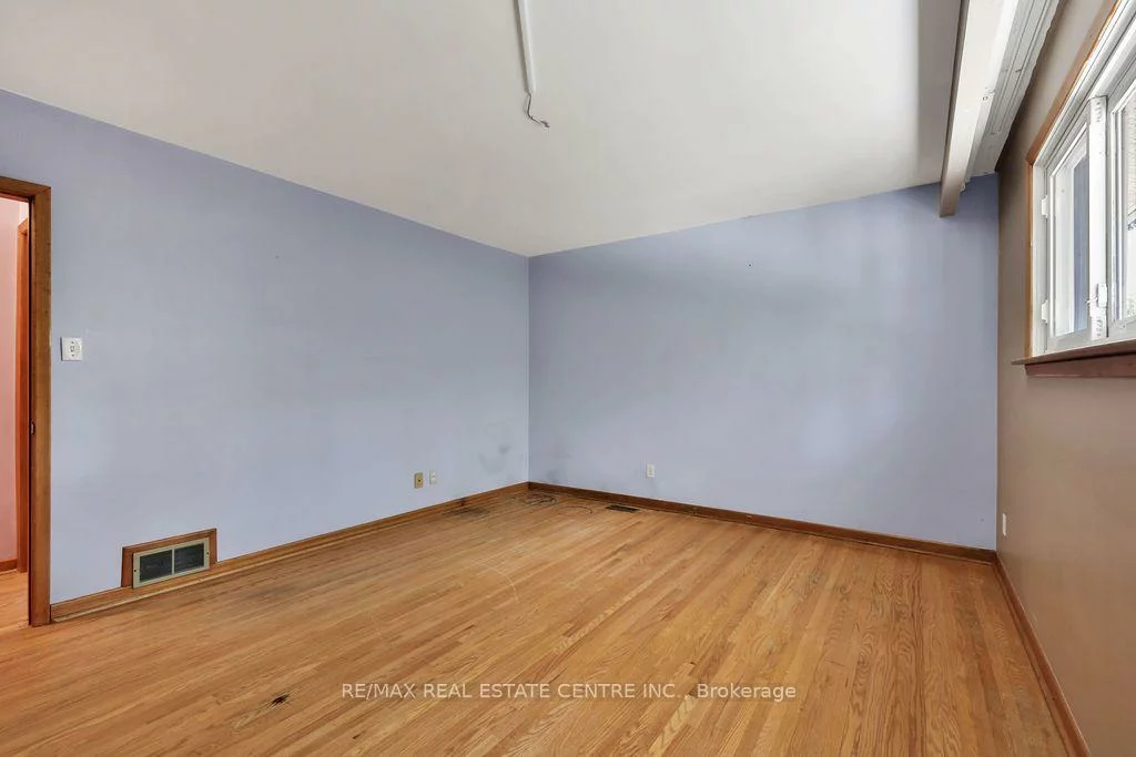 131, Mayfield, 1003 - CP College Park, Oakville
