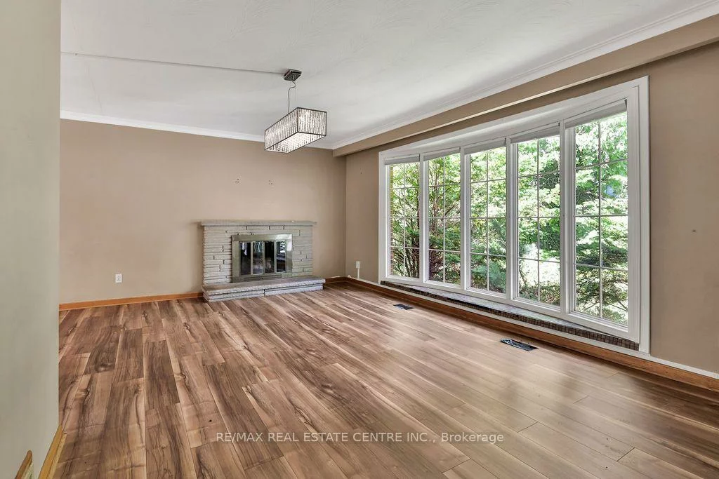 131, Mayfield, 1003 - CP College Park, Oakville