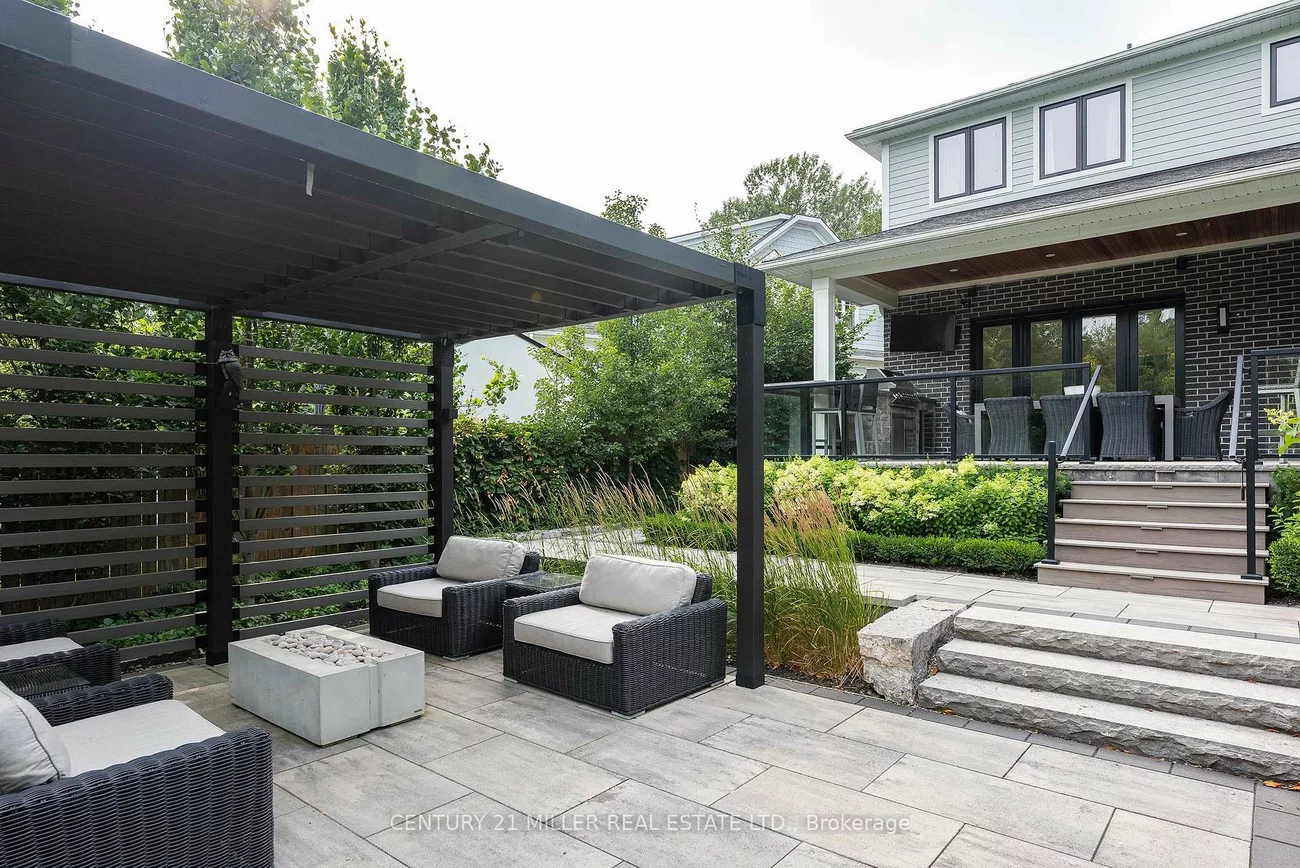 2458, Meadowood, 1001 - BR Bronte, Oakville