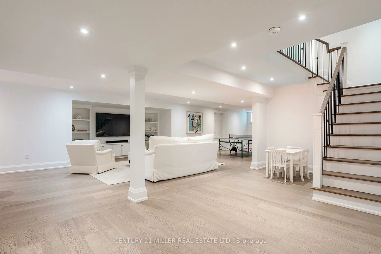 2458, Meadowood, 1001 - BR Bronte, Oakville