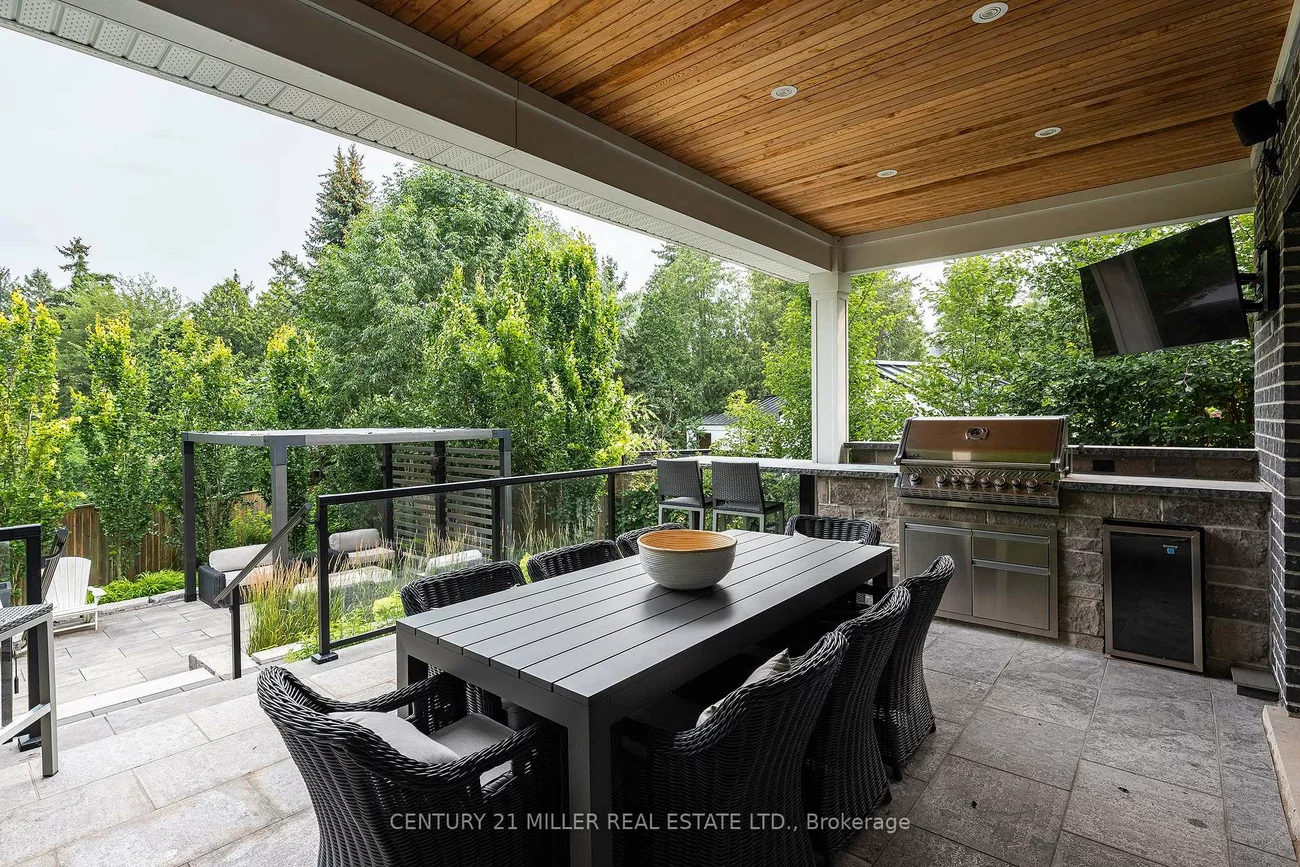 2458, Meadowood, 1001 - BR Bronte, Oakville