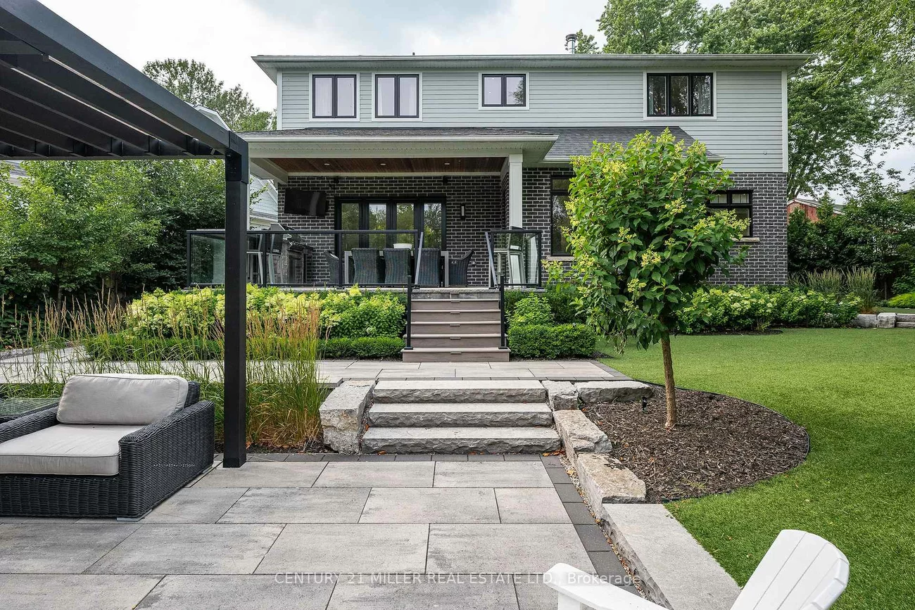 2458, Meadowood, 1001 - BR Bronte, Oakville
