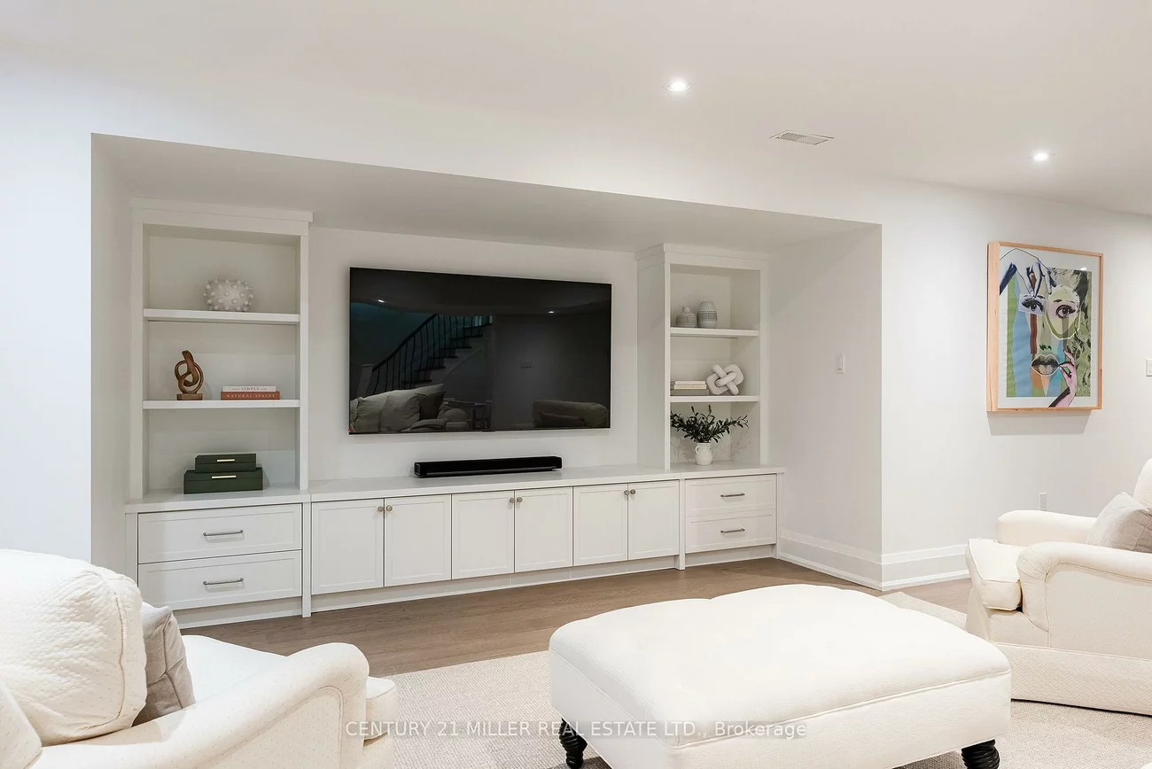 2458, Meadowood, 1001 - BR Bronte, Oakville