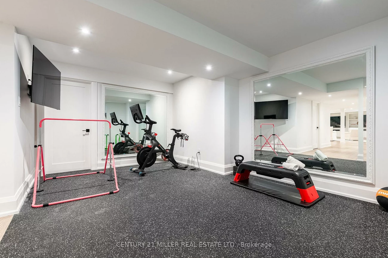 2458, Meadowood, 1001 - BR Bronte, Oakville