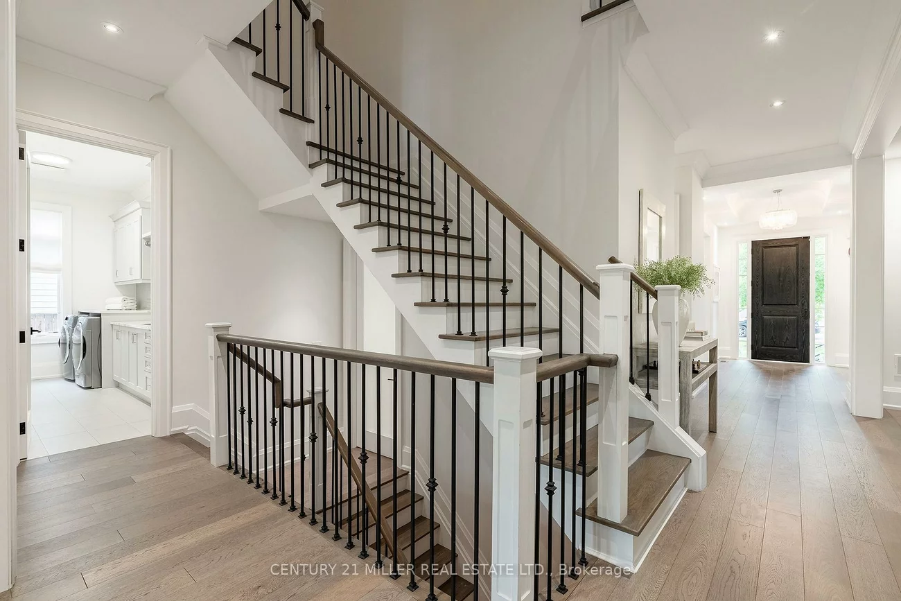 2458, Meadowood, 1001 - BR Bronte, Oakville
