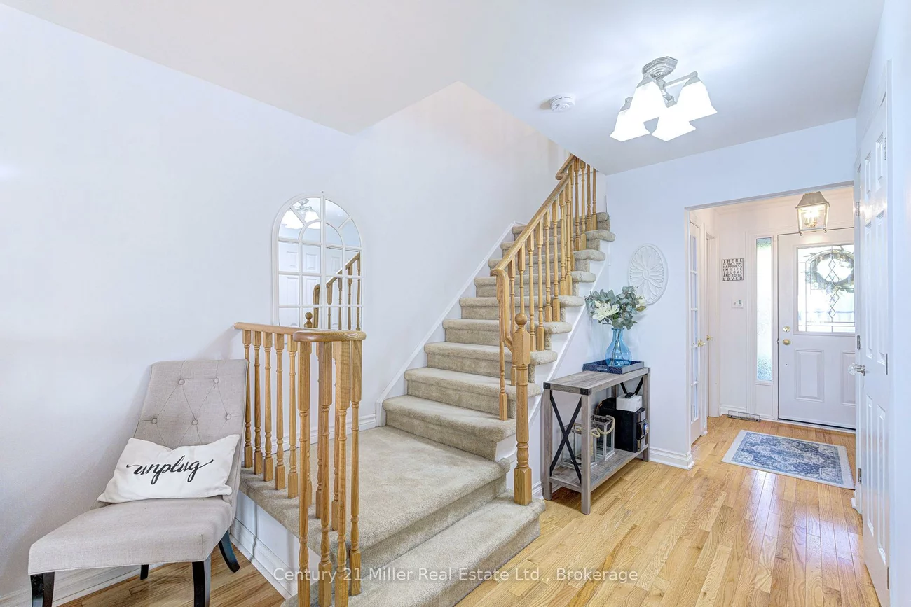 2256, MARGOT, 1015 - RO River Oaks, Oakville