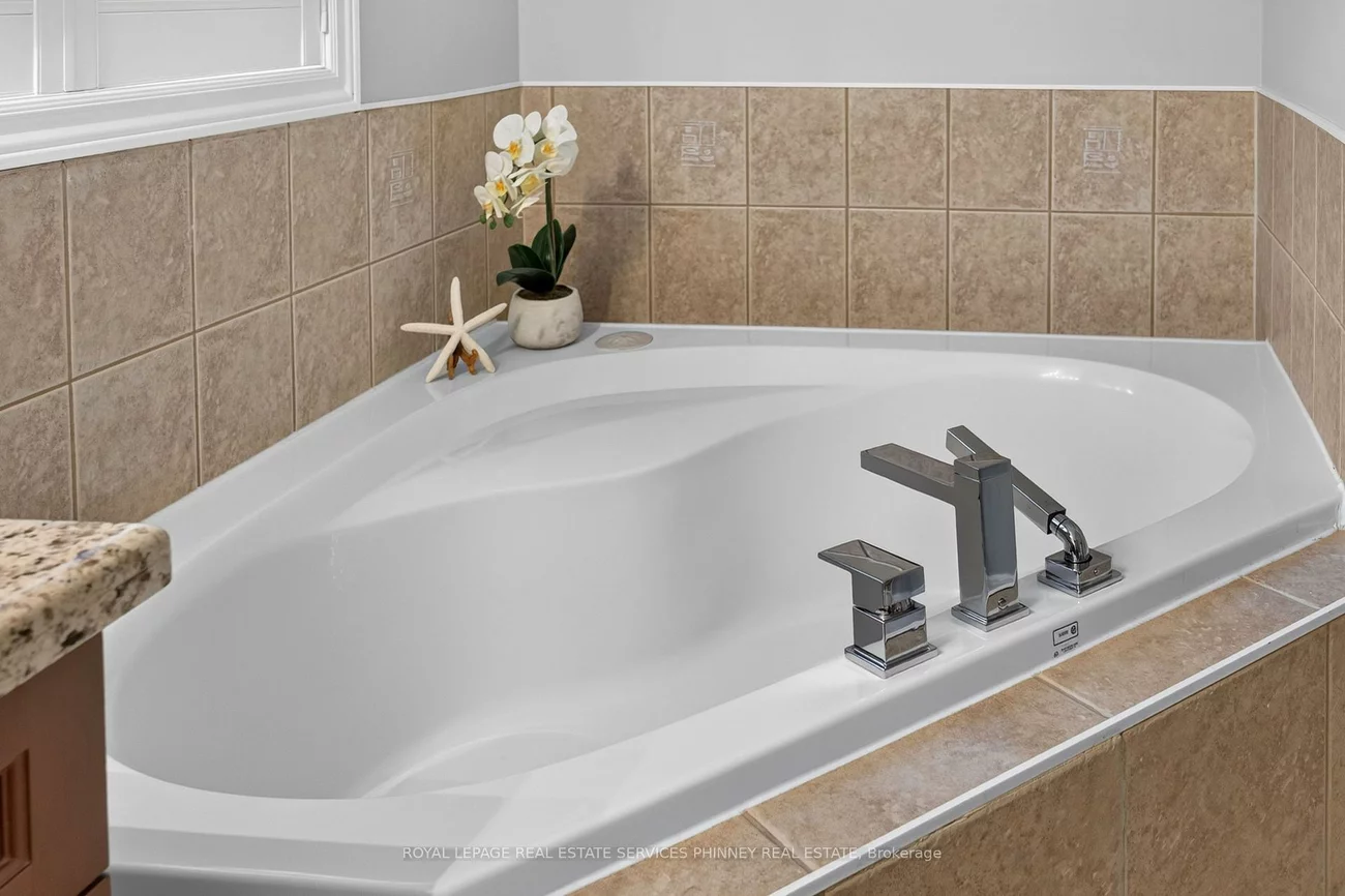 211, Creek Path, 1001 - BR Bronte, Oakville