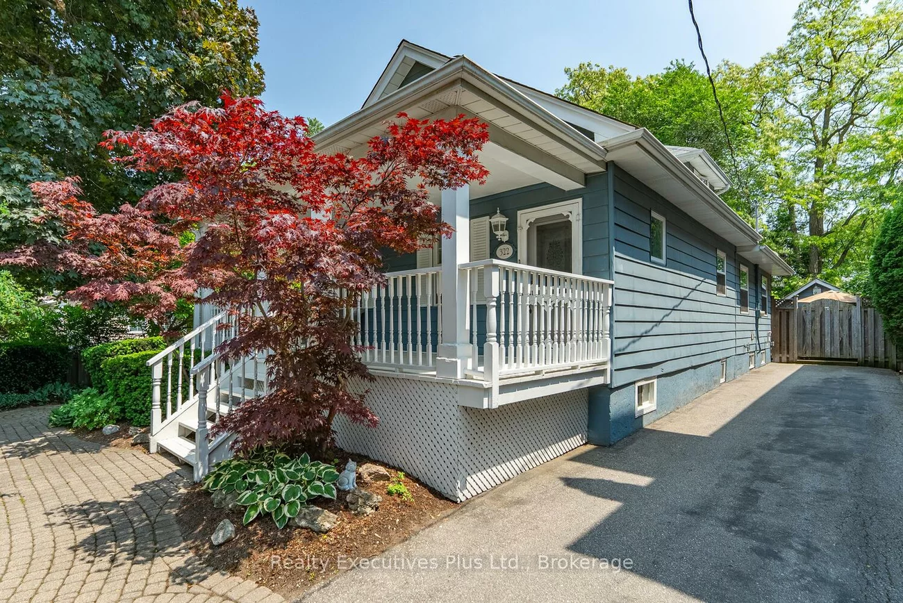 322, Pine, 1013 - OO Old Oakville, Oakville