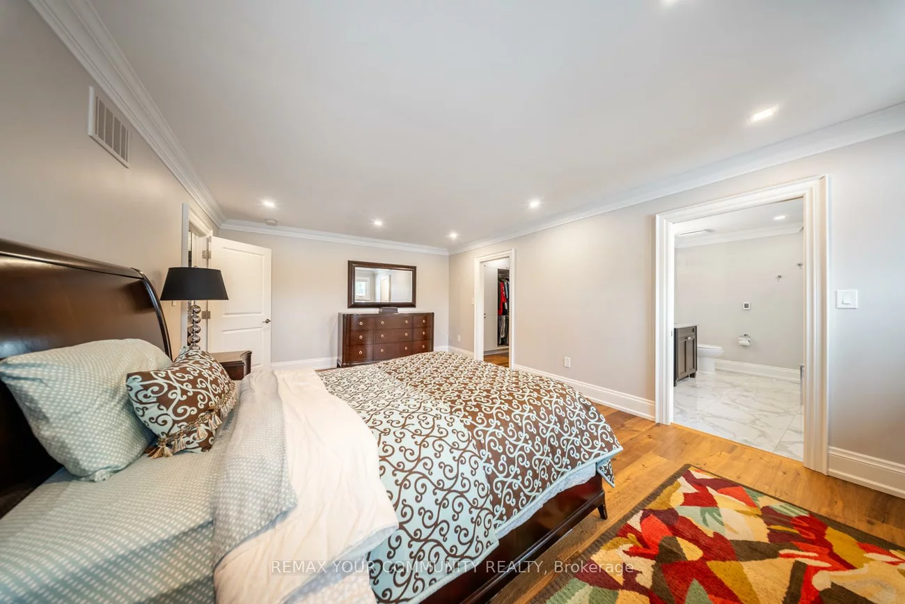 1551, Warland, 1017 - SW Southwest, Oakville
